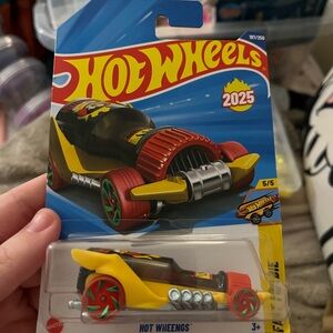 Hot Wheels Hot Wheengs 2025 HYW42 Fast Foodie HTF 5/5 Hot Sauce Bottle Mattel